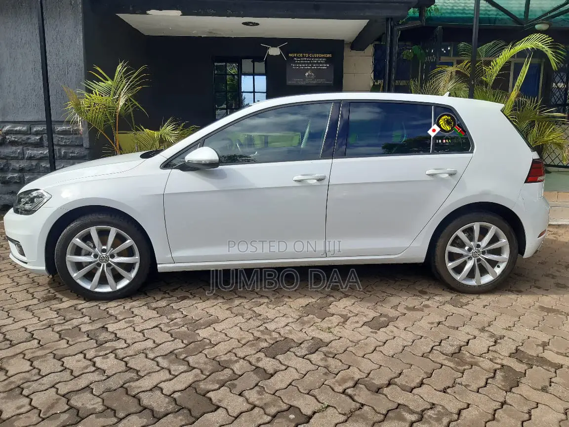 Volkswagen Golf TSI SE FWD 2018 White