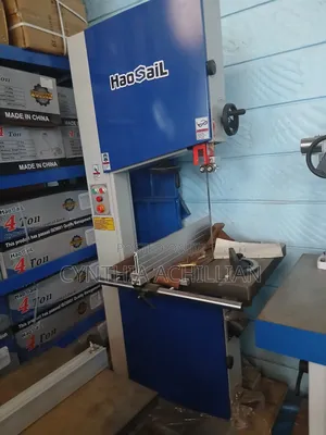 Heavy Duty Woodworking Bandsaw – Precision Versatility