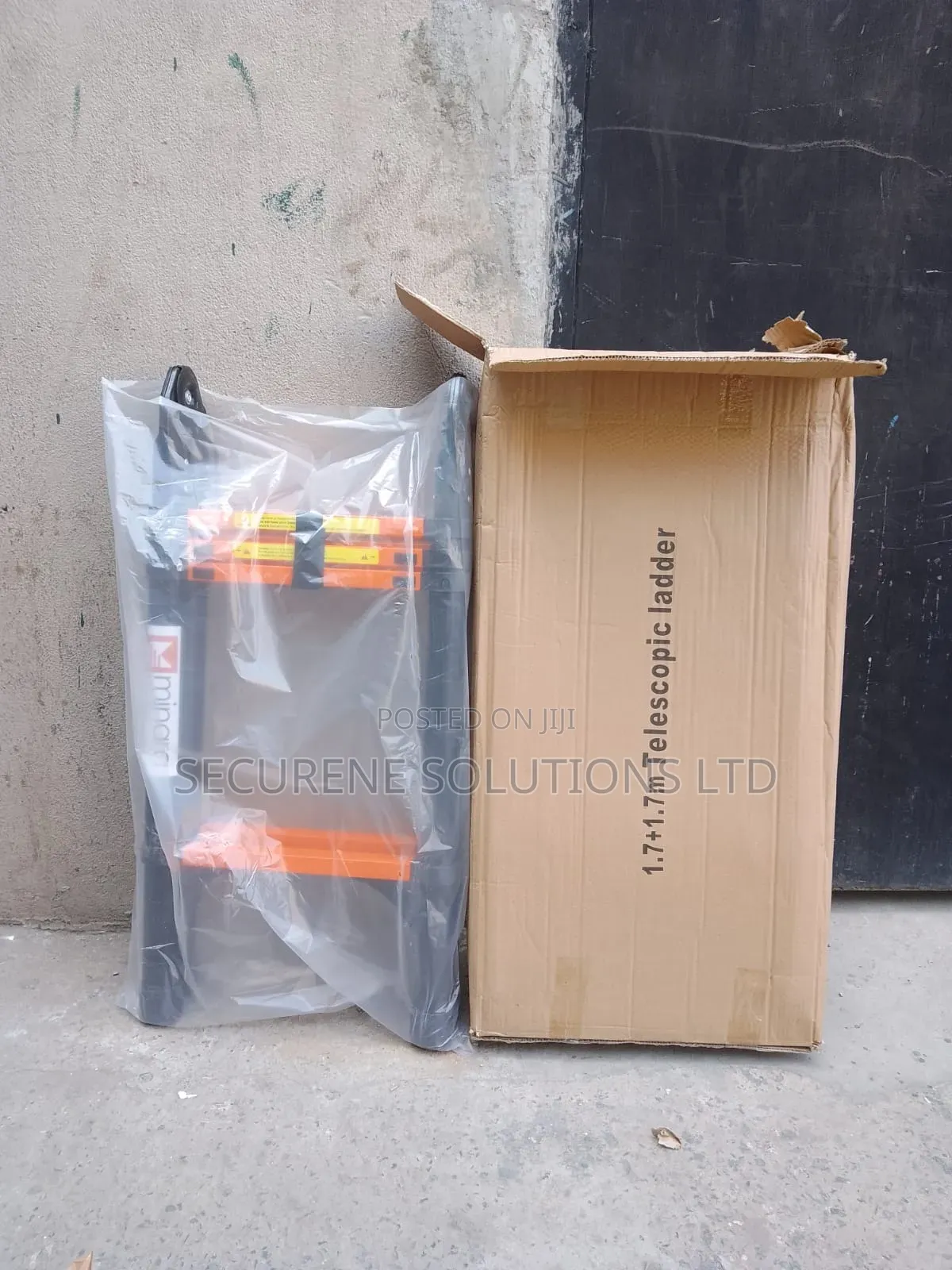 Minara Brand 1.7+1.7m Telescopic Ladder