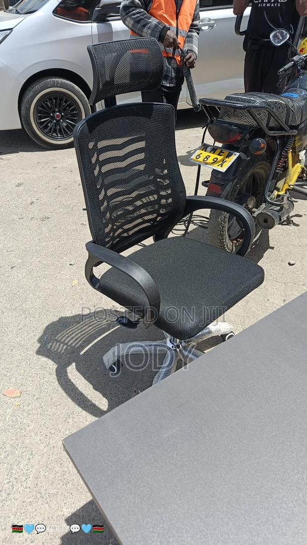 Adjustable Chair Headrest – Extra Comfort & Neck Support - main view