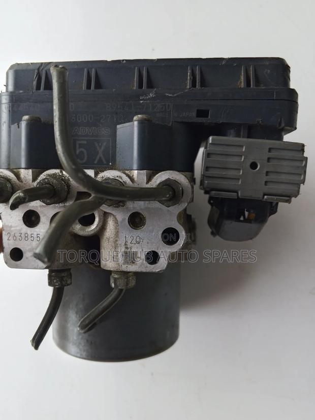 Toyota Hilux 2015 Abs Actuator (5x)