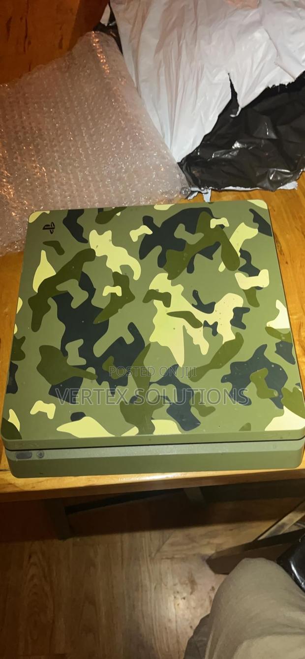 Play Station 4 Slim - main view