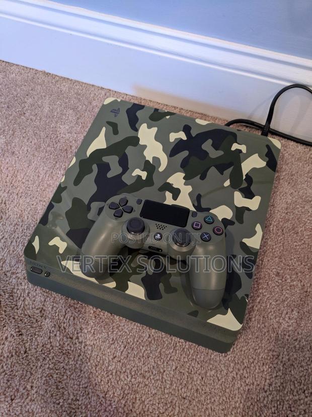 Play Station 4 Slim - main view