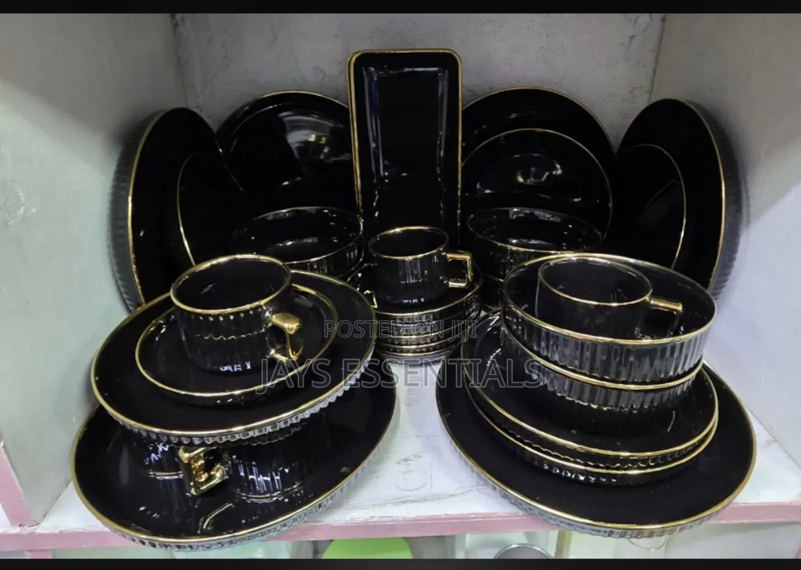 32pc Black Gold Dinner Set