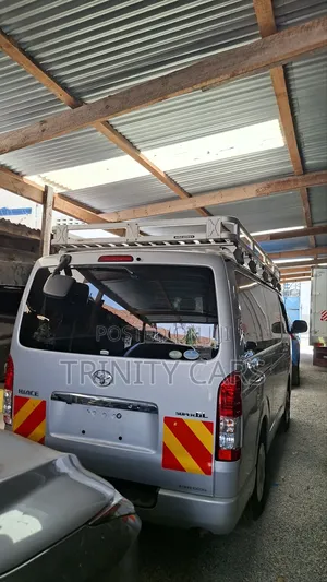 Toyota HiAce 2019 Silver