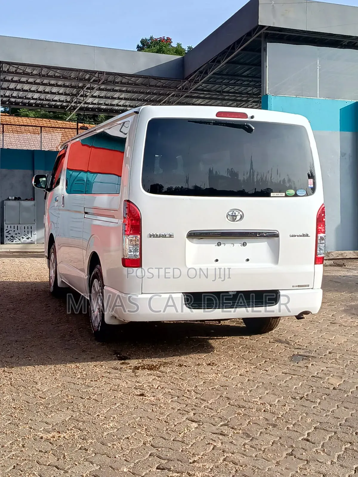 Toyota HiAce 2019 White