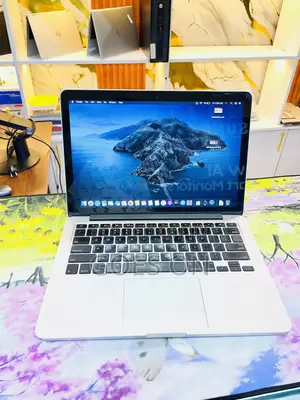 Laptop Apple MacBook Pro 2015 8GB Intel Core I5 SSD 256GB