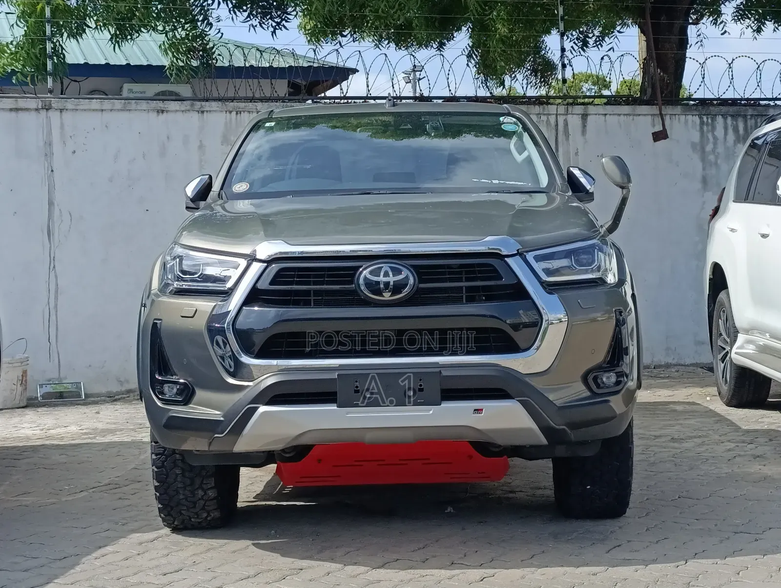 Toyota Hilux SR HI-Rider 2019 Gray