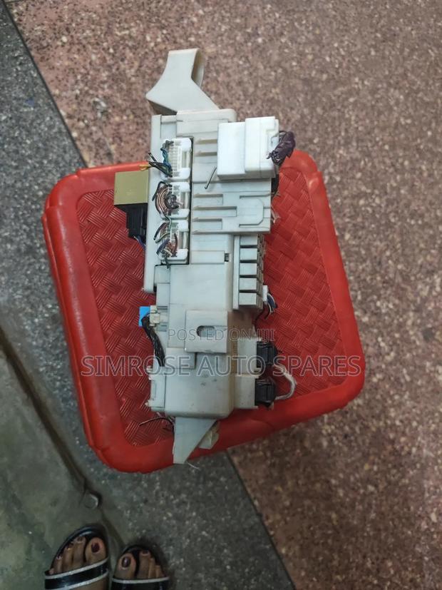 BCM/Fusebox Prado Land Cruiser J120 - thumbnail 2