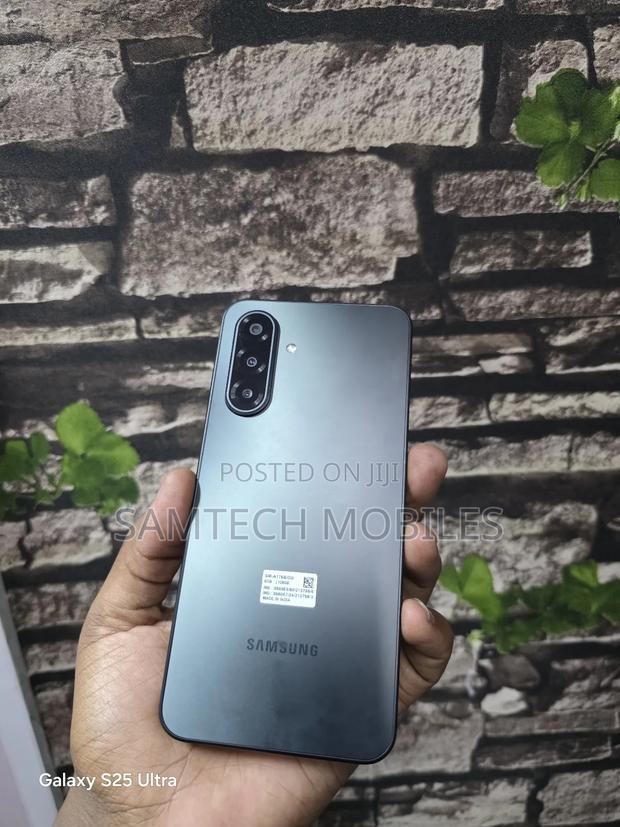 Samsung Galaxy A17 5G 128 GB Black - main view