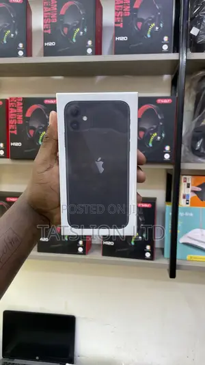 New Apple iPhone 11 128 GB Black