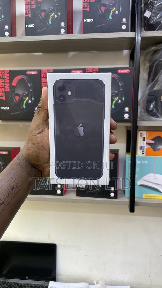 New Apple iPhone 11 128 GB Black - thumbnail 3