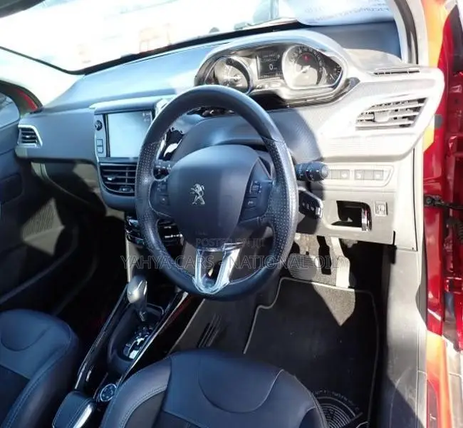 Peugeot 2008 1.2 PureTech (110 Hp) 2019 Red