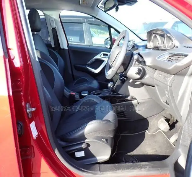 Peugeot 2008 1.2 PureTech (110 Hp) 2019 Red