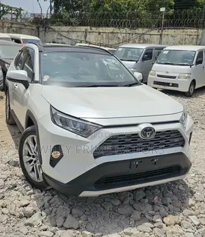 Toyota RAV4 2019 White