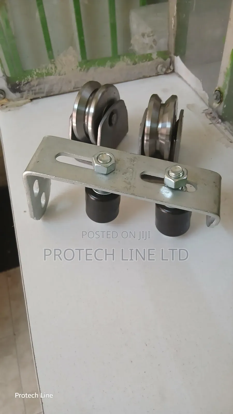 Slide Gate Rollers With L Post Bracket