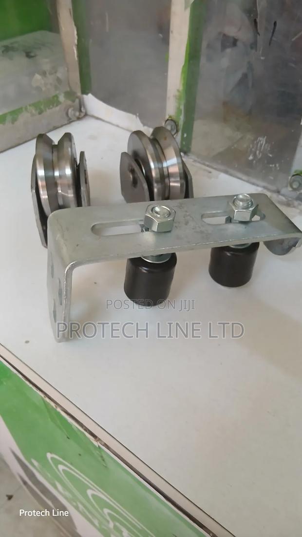 Gate Rollers With L Bracket for Roller Guides - main view