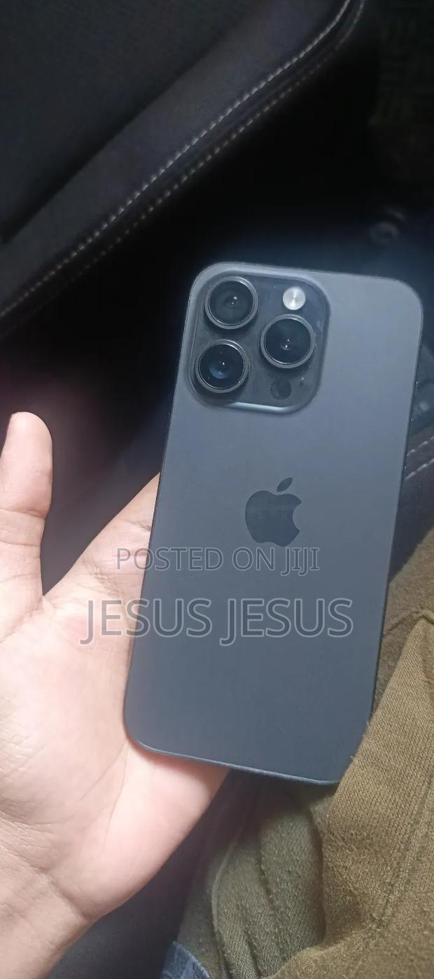 Apple iPhone 15 Pro 128 GB Black - thumbnail 2