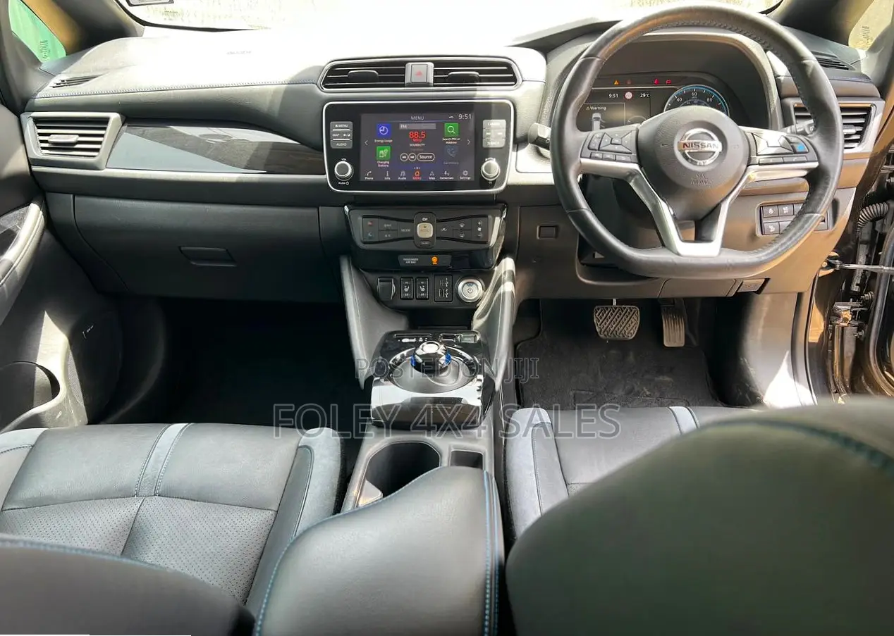 Nissan Leaf S 2021 Black