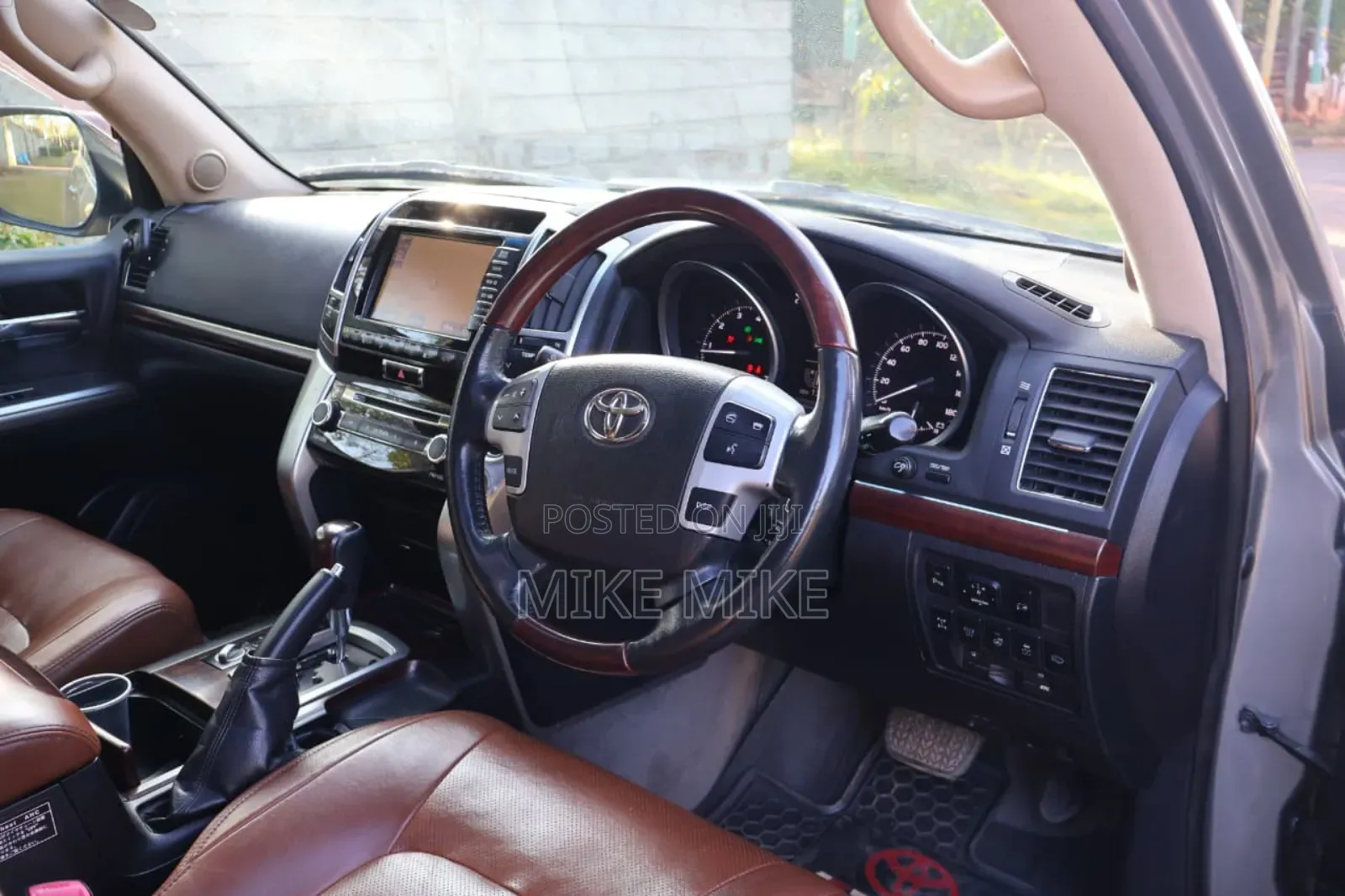 Toyota Land Cruiser 2015 Silver