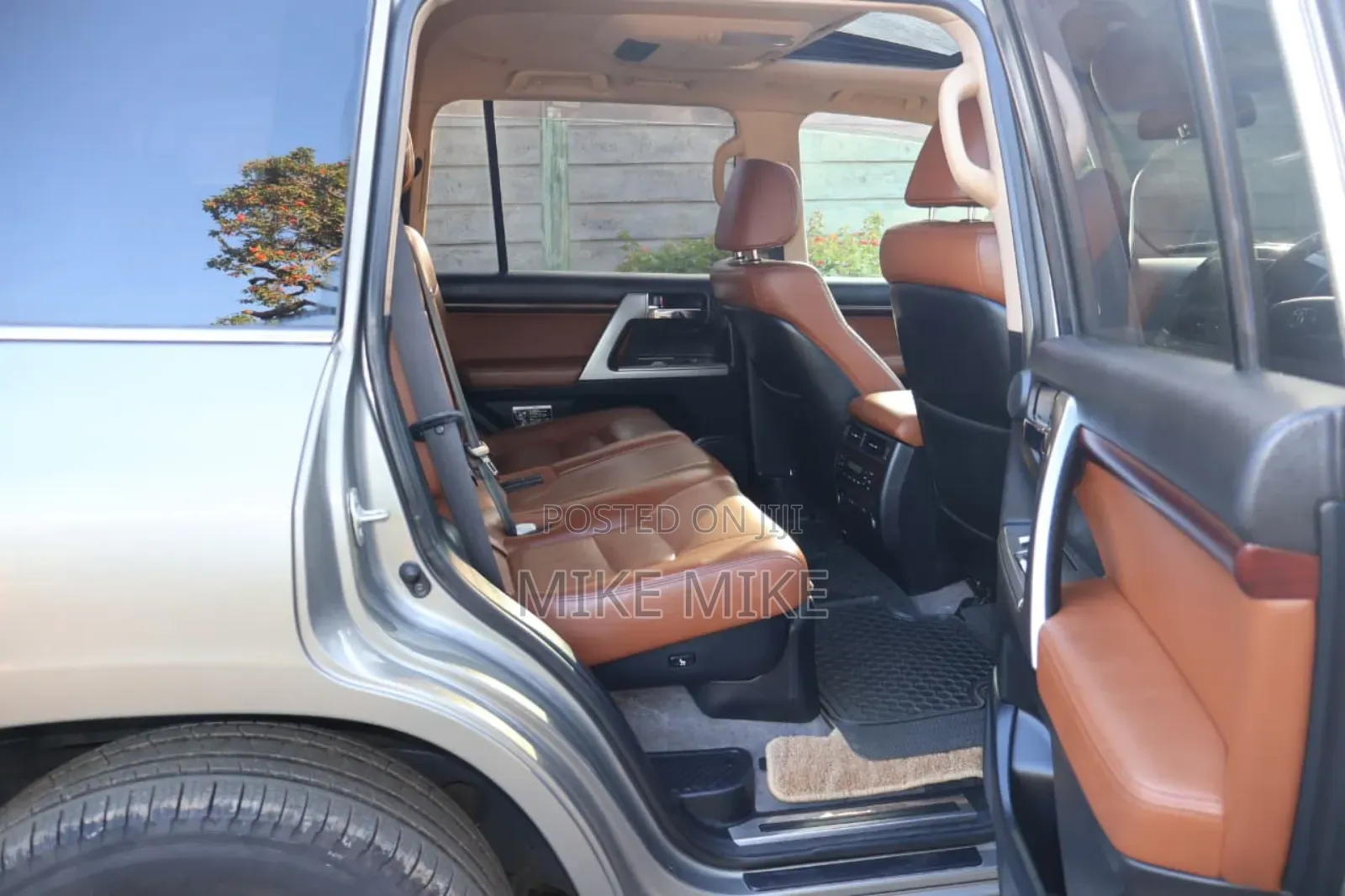 Toyota Land Cruiser 2015 Silver