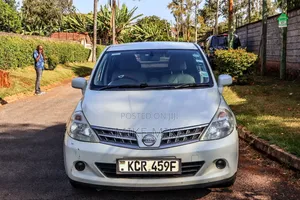 Nissan Tiida 2010 White