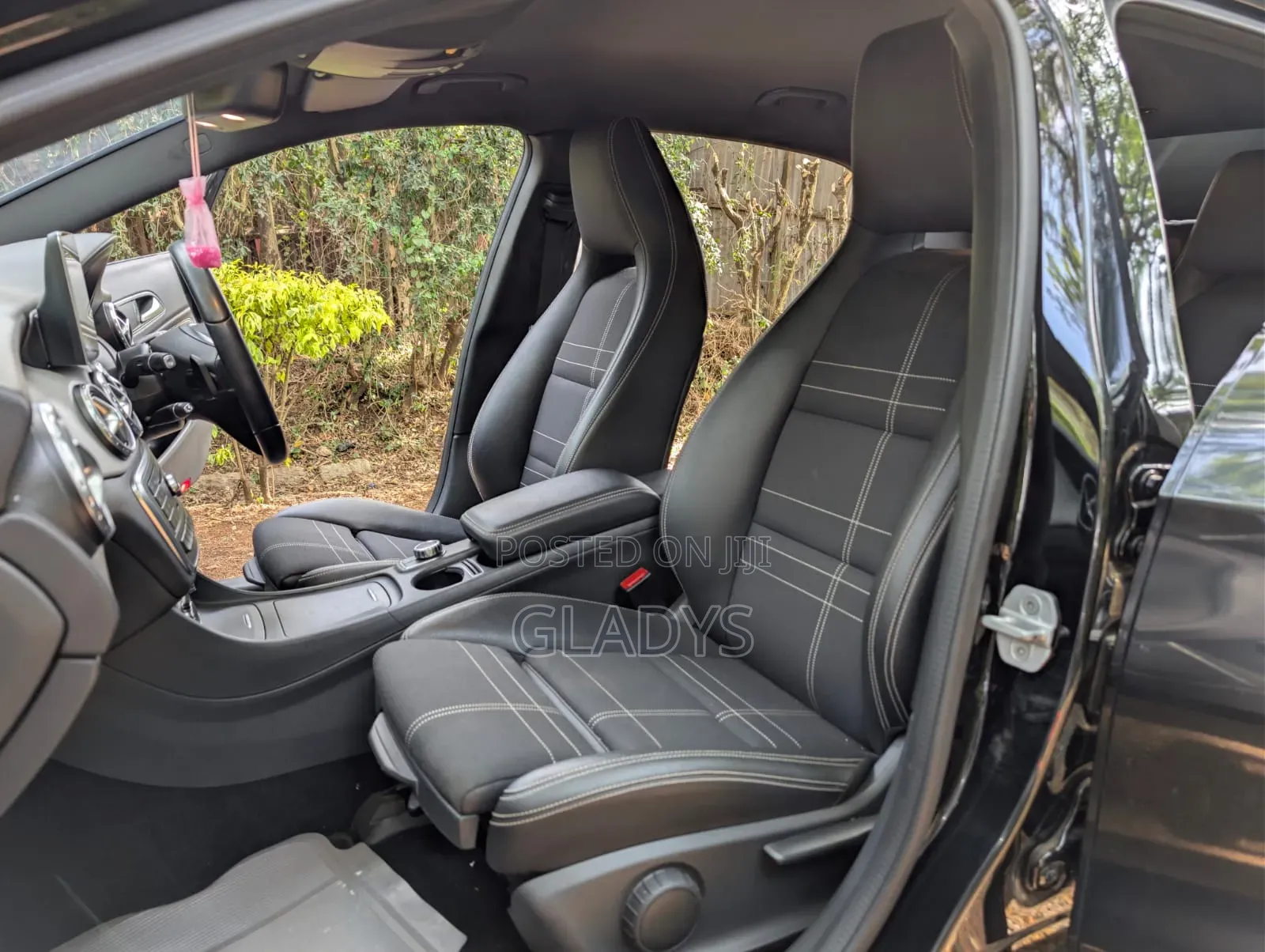Mercedes-Benz GLA 250 2017 Black