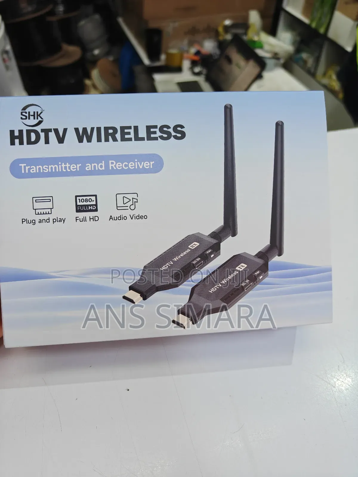 SHK HDTV Wireless Transmitter and Receiver Kit