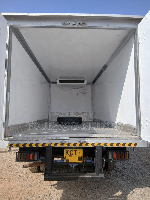 Refrigerator Truck - thumbnail 7