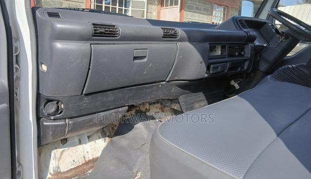 Refrigerator Truck - thumbnail 10