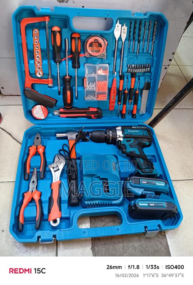 Makita Cordless Drill Set - main view
