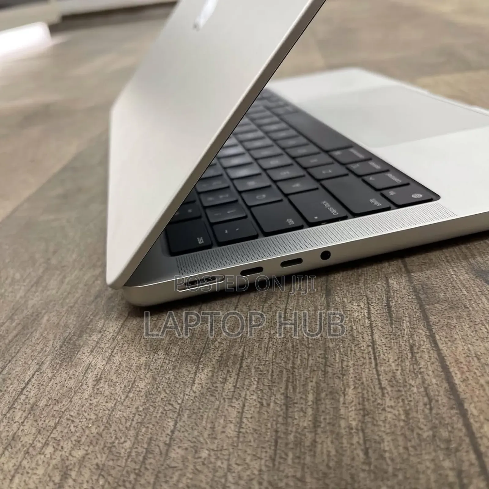 Laptop Apple MacBook Pro 2021 M1 16GB Apple M1 Pro SSD 512GB