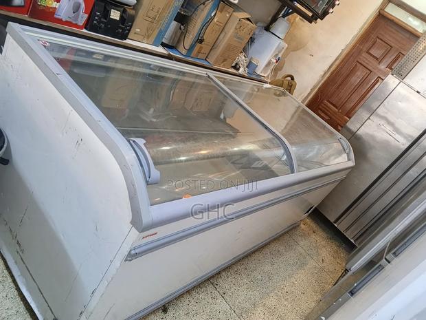 Display Freezer (1500l) - thumbnail 2