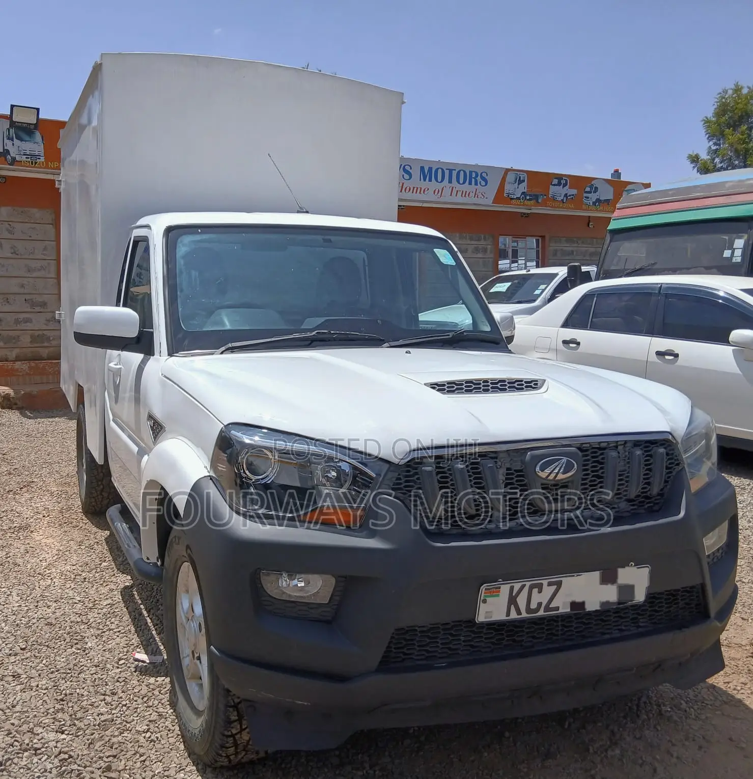 Mahindra Scorpio 2019 White