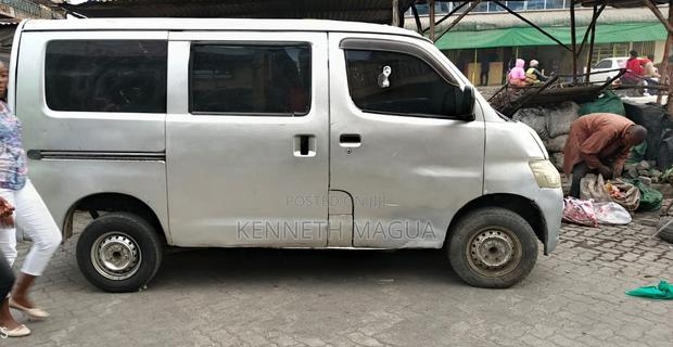Toyota HiAce 2008 Grey - thumbnail 2