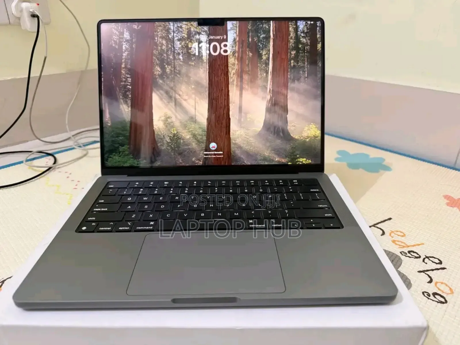Laptop Apple MacBook Pro 2021 M1 32GB Apple M1 Pro SSD 1T