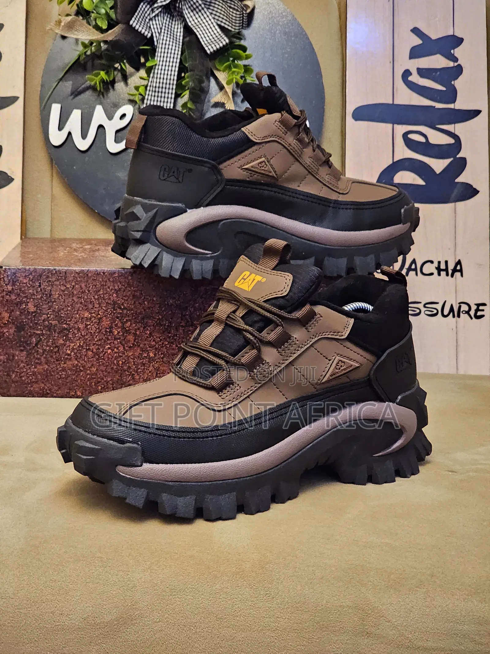 Cat Chunky Trail Sneakers