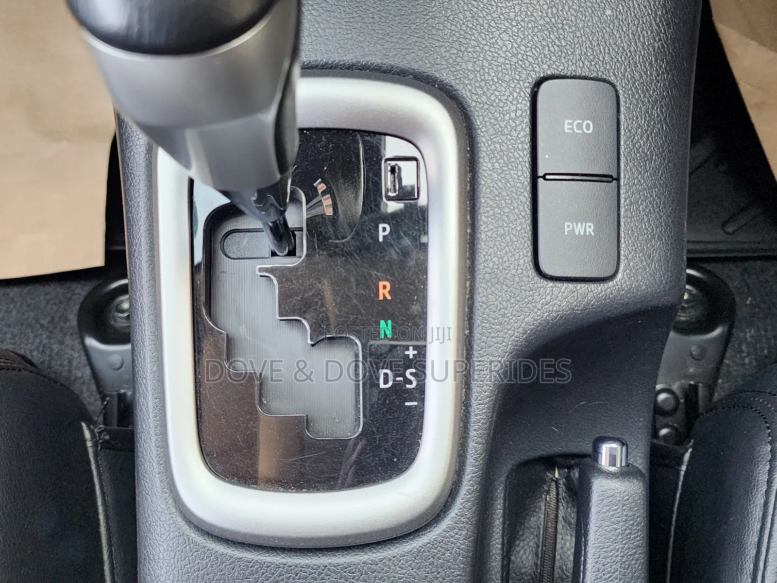Toyota Hilux Revo Double Cab Deisel 2.4 AWD 2022 Silver