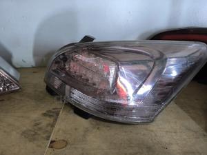 Toyota Mark Zio Taillight - thumbnail 2
