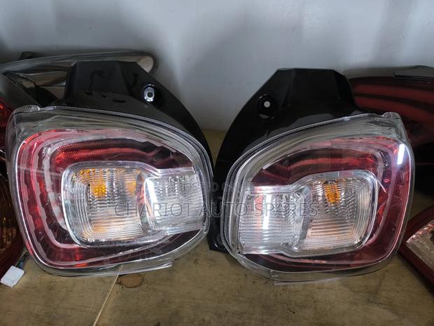 Toyota Passo 2015 Taillight - main view