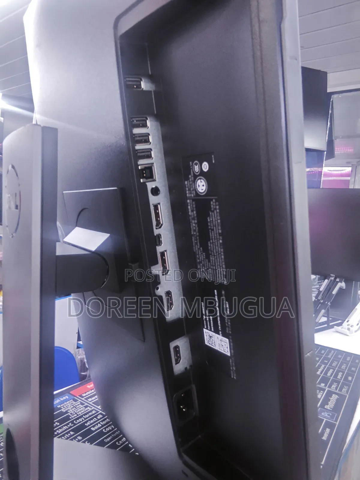 Dell Ultrasharp 24 Inches Frameless Monitor