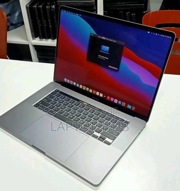 Laptop Apple MacBook 2019 16GB Intel Core I7 SSD 1T - main view