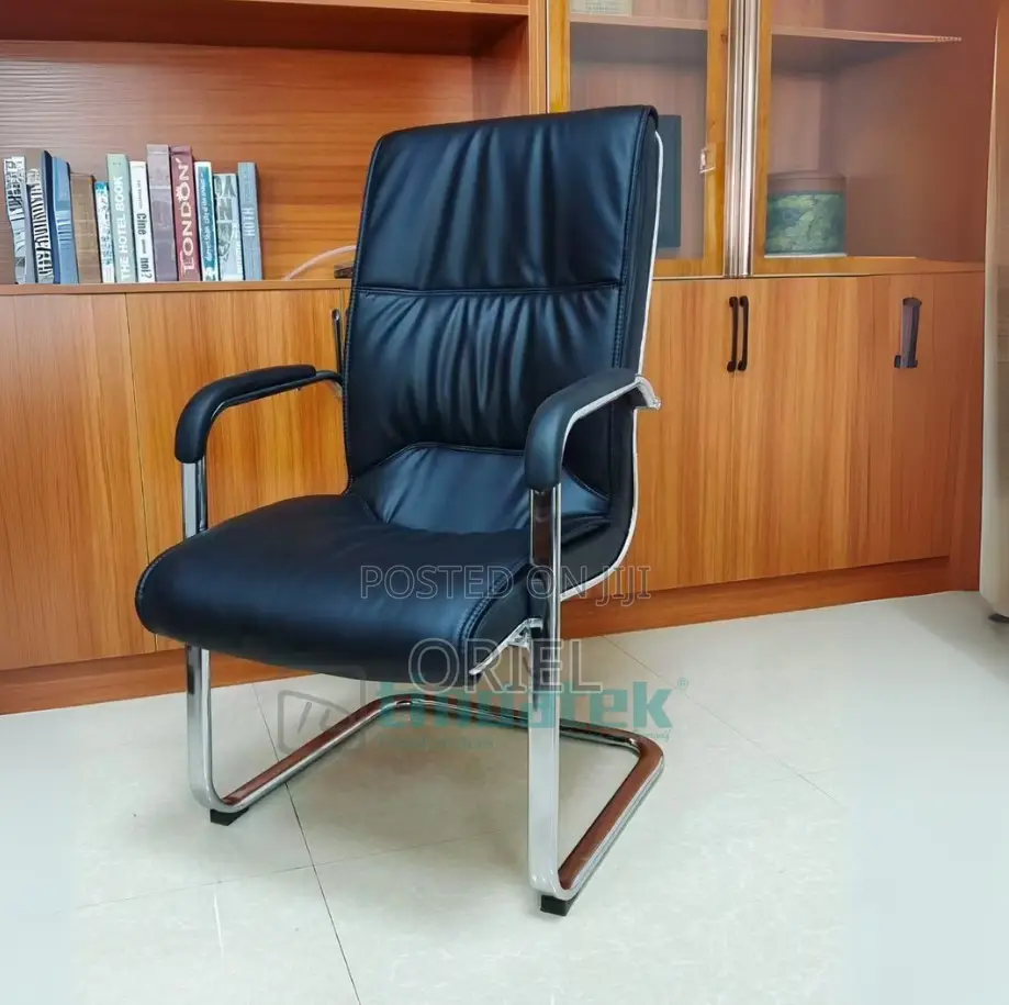Office Chair; Soft-Cushioned Executive Leather Work Chair