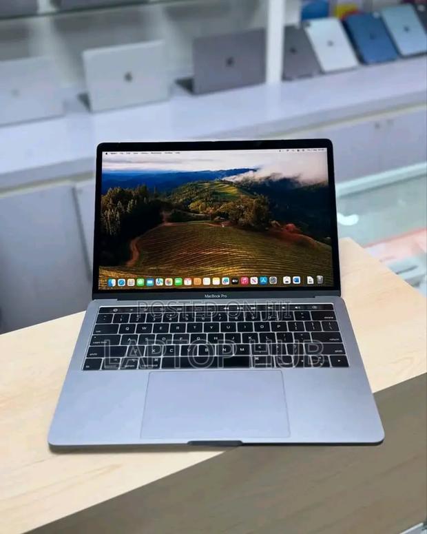 Laptop Apple MacBook 2019 16GB Intel Core I7 SSD 1T - thumbnail 4