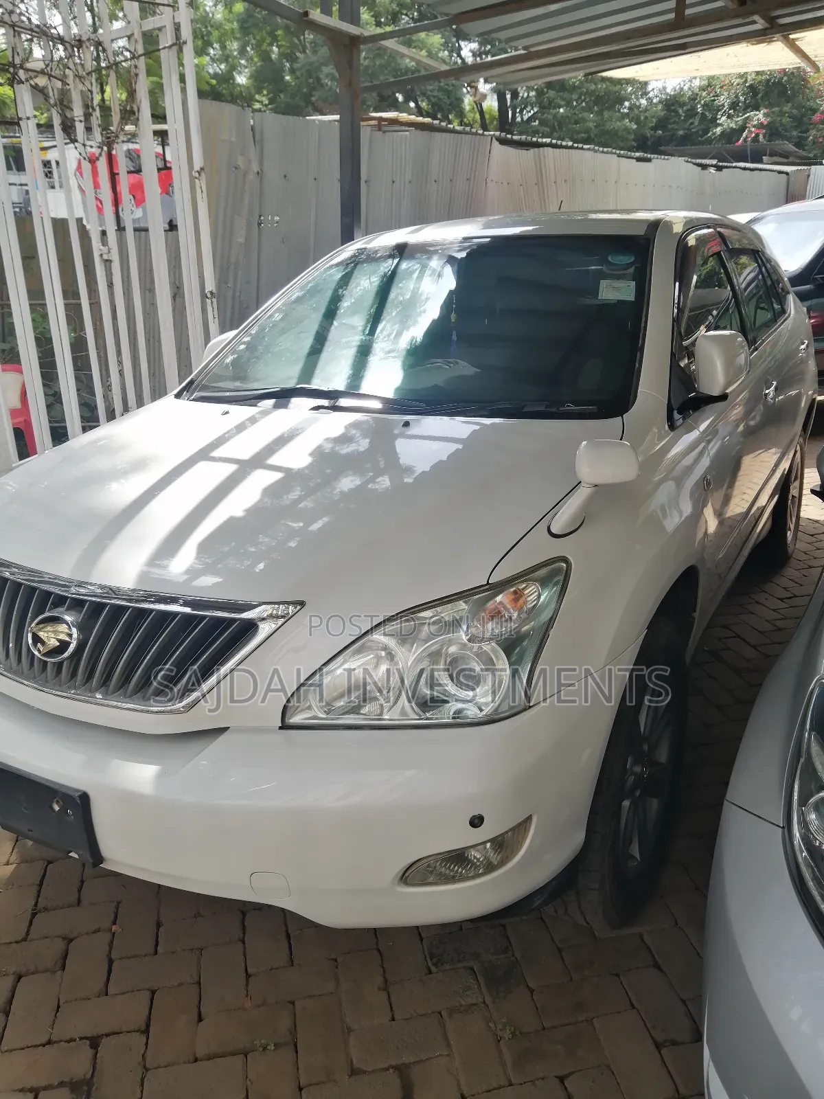 Toyota Harrier 240G 2009 White