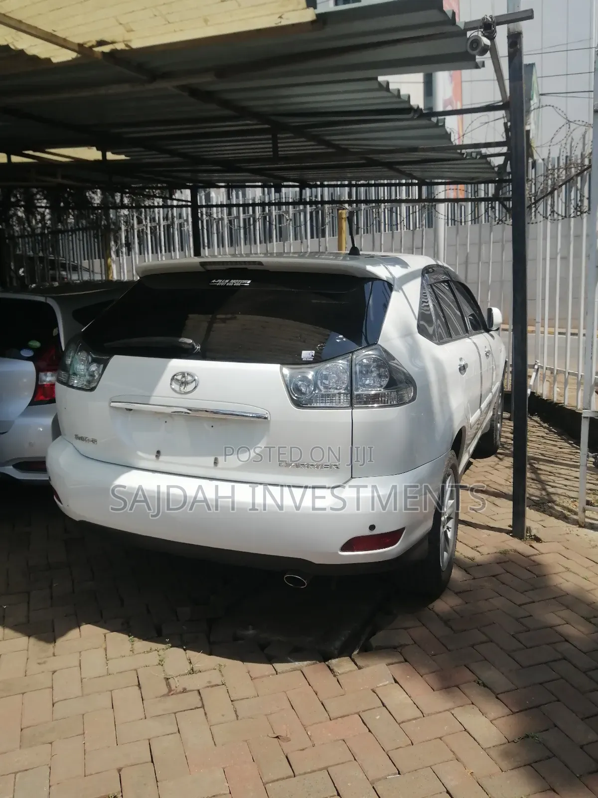 Toyota Harrier 240G 2009 White
