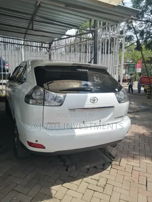 Toyota Harrier 240G 2009 White