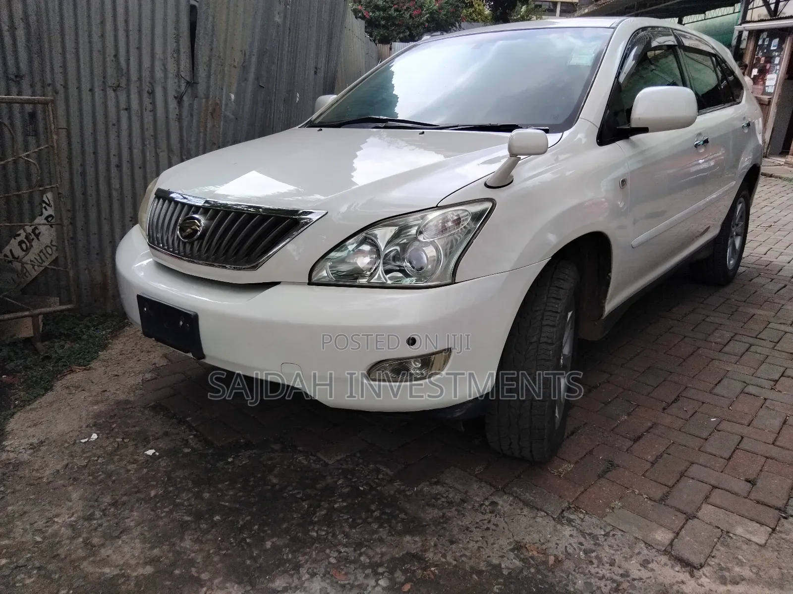 Toyota Harrier 240G 2009 White