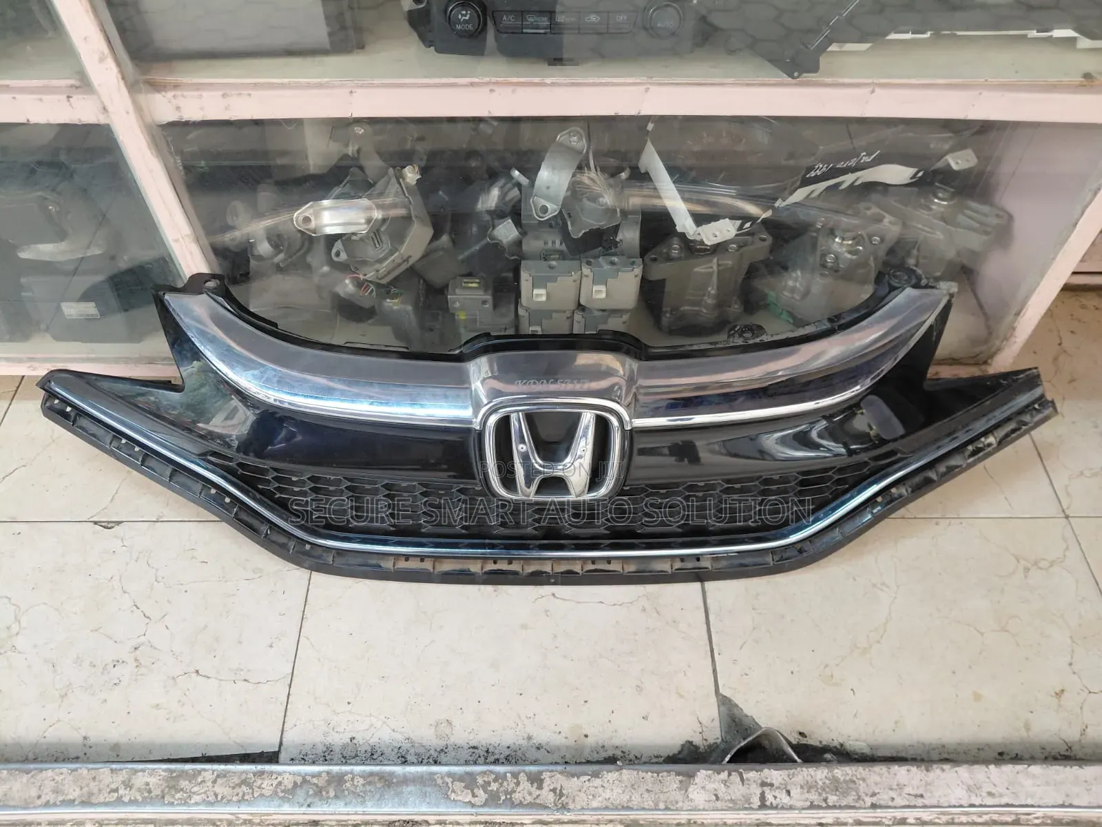 Honda Fit 2014 Grill
