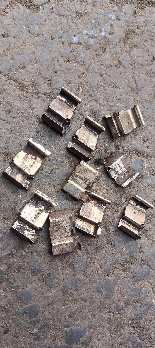 Land Cruiser Prado J95,J120,J150,Fortuner,Surf,Brake Pads Holders.